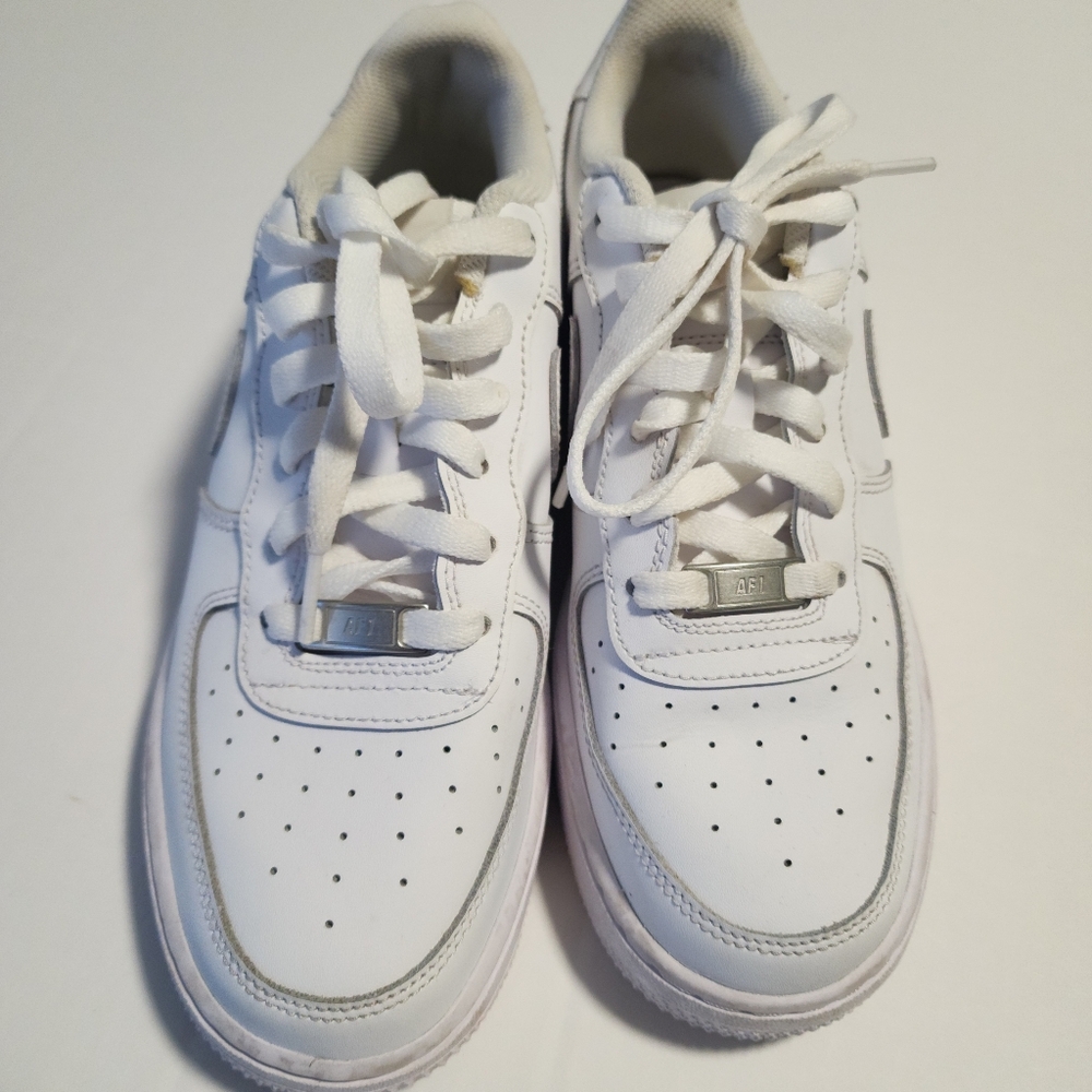 Nike Air Force 1 Low Casual White Shoes, Y7 Women 8.5 Men 7 - Picture 3 of 12